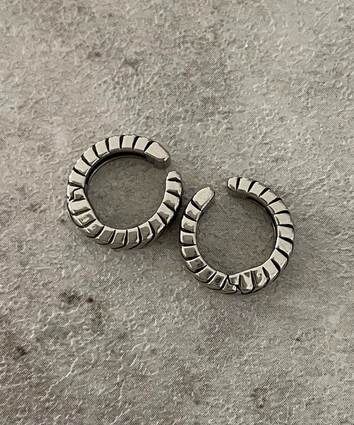 SPINNS（スピンズ）の「ヴィンテージライクシルバーフープイヤリング/アソートモチーフ（イヤリング・メンズ・E/D/C/F/A/B/G・ONESIZE）」の17枚目の写真