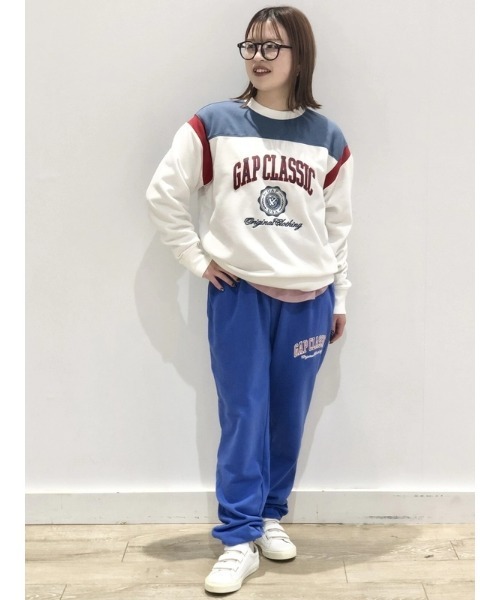 GAP(ギャップ)の「ヴィンテージソフト フレンチテリー Gapロゴ スウェット・トレーナー(スウェット・レディース・ネイビー/グレー/オフホワイト/ブルー/レッド・XS/M/L/XL/S/XXS)」の11枚目の写真