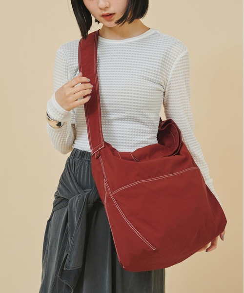 CONTROL FREAK / CTFK（コントロールフリーク）の「CONTROL FREAK / CTFK（コントロールフリーク）ステッチ撥水ショルダー（ショルダーバッグ・レディース・グレー/ブルー/ベージュ/オレンジ/ホワイト/ボルドー・FREE）」の5枚目の写真