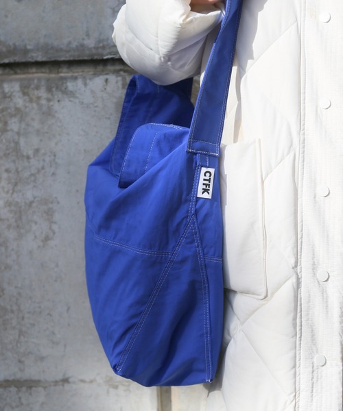 CONTROL FREAK / CTFK（コントロールフリーク）の「CONTROL FREAK / CTFK（コントロールフリーク）ステッチ撥水ショルダー（ショルダーバッグ・レディース・グレー/ブルー/ベージュ/オレンジ/ホワイト/ボルドー・FREE）」の21枚目の写真