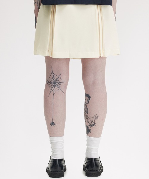 FRED PERRY（フレッドペリー）の「Pleated Tennis Skirt／プリーツテニススカート（スカート・レディース・ブラック/ライトピンク・8/6/10）」の10枚目の写真