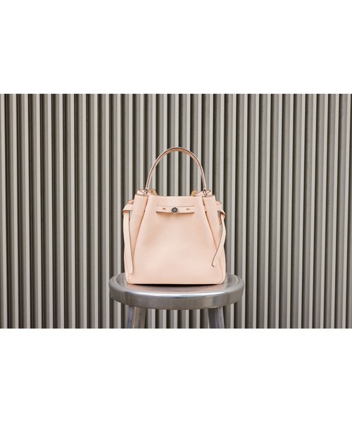 Tory Burch トリバーチ　ロミー バケットバッグ　クリーム TORY BURCH トリーバーチ ハンドバッグ ROMY PEBBLED BUKET BAG