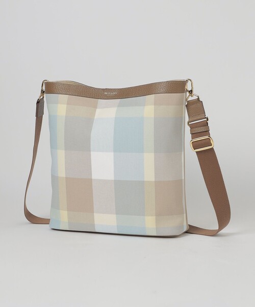 BLUE LABEL CRESTBRIDGE(ブルーレーベルクレストブリッジ)の「クレストブリッジチェックキャンバスショルダー(ショルダーバッグ・レディース・レッド/ベージュ系その他/グリーン系その他・FREE)」の3枚目の写真