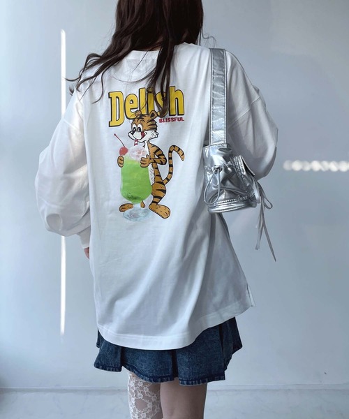 AS KNOW AS plus（アズノゥアズプラス）の「●ワンポイントロゴ刺繍 フォト＆アニマル ビッグサイズロンT（Tシャツ/カットソー・レディース・ライトピンク/スミクロ/オフホワイト・FREE）」の5枚目の写真