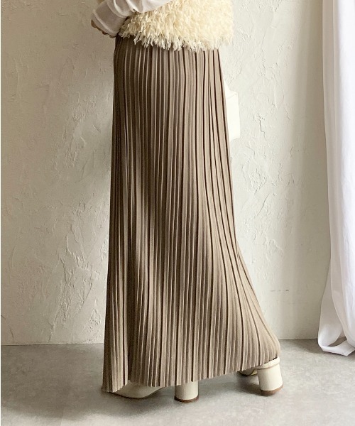 She's Closet（シーズクローゼット）の「ストレートIラインハイウエストロングプリーツスカート（スカート・レディース・アイボリー/グレイッシュベージュ/チャコールグレー/ブラック/ブラック系その他/マスタード/ホワイト系その他/ブラック系その他2・M/L）」の7枚目の写真