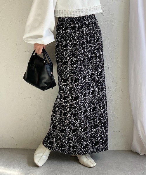 She's Closet（シーズクローゼット）の「ストレートIラインハイウエストロングプリーツスカート（スカート・レディース・アイボリー/グレイッシュベージュ/チャコールグレー/ブラック/ブラック系その他/マスタード/ホワイト系その他/ブラック系その他2・M/L）」の5枚目の写真