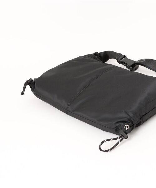 COEL（コエル）の「シャーリングショルダーバッグ（ショルダーバッグ・レディース・カーキ/ブラック・FREE）」の4枚目の写真