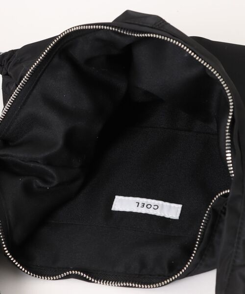 COEL（コエル）の「シャーリングショルダーバッグ（ショルダーバッグ・レディース・カーキ/ブラック・FREE）」の5枚目の写真