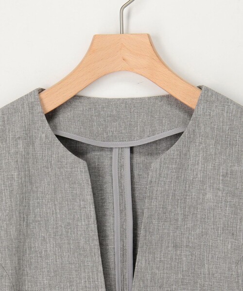 MICO COULIER（ミコクリエ）の「《セットアップ対応》ライトシャンブレージャケット（ノーカラージャケット・レディース・グレー/ネイビー・38/40/36）」の14枚目の写真