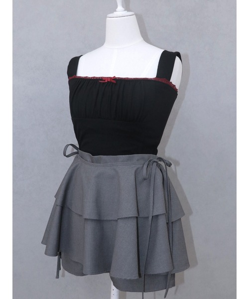 jouetie(ジュエティ)の「ドッキングフリルカットキャミソール(キャミソール・レディース・ブラック/オフホワイト/グレー・MEDIUM)」の2枚目の写真