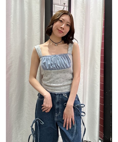 jouetie(ジュエティ)の「ドッキングフリルカットキャミソール(キャミソール・レディース・ブラック/オフホワイト/グレー・MEDIUM)」の6枚目の写真