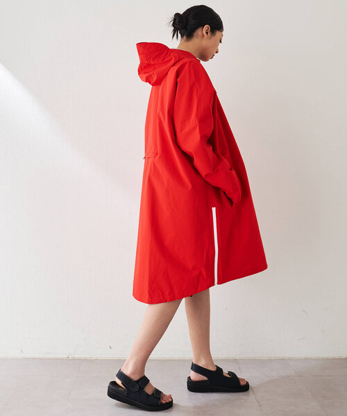 Whim Gazette（ウィムガゼット）の「【flotte】RAIN CAPE（ポンチョ・レディース・レッド/ネイビー/ベージュ・MEDIUM）」の21枚目の写真