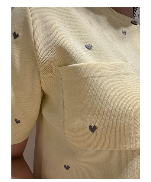 Apuweiser-riche（アプワイザーリッシェ）の「ハート刺繍カラーカーデ（ニット/セーター・レディース・ライトブルー/ライトイエロー/ホワイト/ベージュ/ネイビー/ブラウン・2）」の16枚目の写真