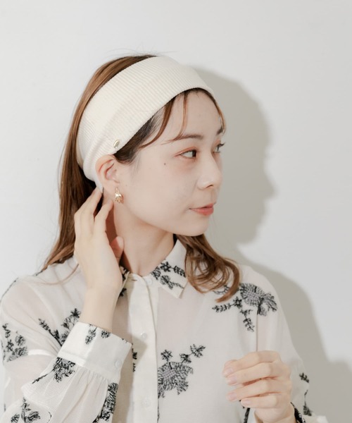 SMELLY(スメリー)の「リブヘアバンド(ヘアバンド・レディース・アイボリー/ブラック・-)」の3枚目の写真