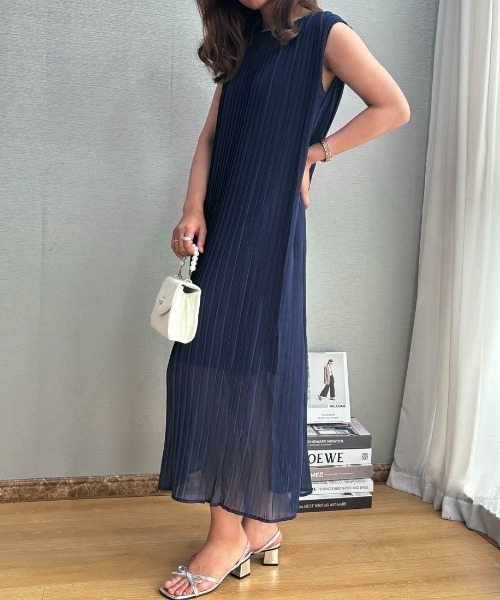 良品　総丈122㎝　プリーツプリーズ　ノースリーブ ロングワンピース　ネイビー プリーツプリーズネイビー ロング丈ワンピース 良品 総丈122