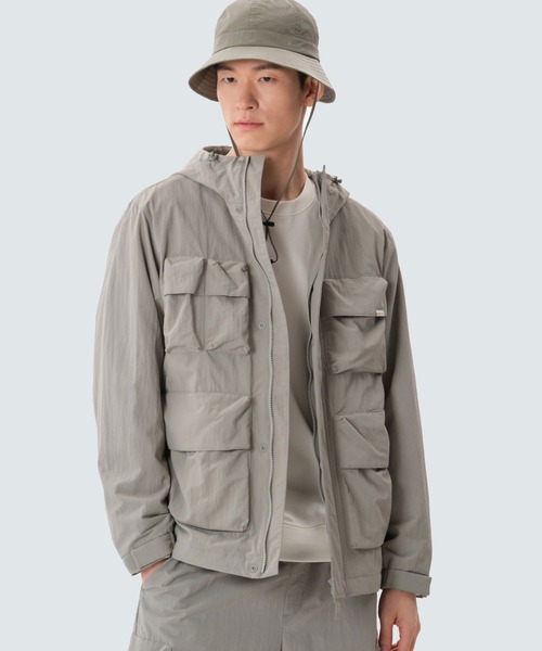 Snow Peak(スノーピーク)の「Cample Utility Windbreaker(その他アウター・メンズ・チャコール/ライトグレー/カーキ・XL/L/M)」の2枚目の写真