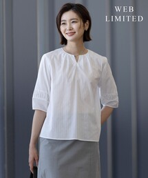 【WEB限定・洗える】セルロースカラミストライプ キーネック ブラウス