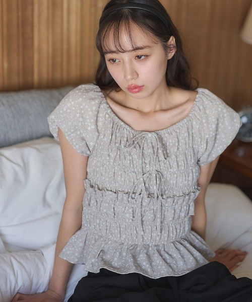 earth music&ecology(アースミュージックアンドエコロジー)の「フレンチバルーンフリルブラウス(シャツ/ブラウス・レディース・アイボリー/ライトベージュ/ブラック・FREE)」の14枚目の写真