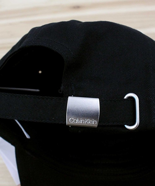 Calvin Klein(カルバン・クライン)の「CK モノロゴプリント ベースボールキャップ MONOLOGO PRINTED BASEBALL CAP(キャップ・メンズ・ブラック/ホワイト/ブラウン・ONE SIZE)」の10枚目の写真