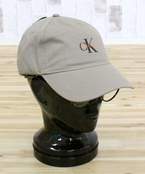 Calvin Klein(カルバン・クライン)の「CK モノロゴプリント ベースボールキャップ MONOLOGO PRINTED BASEBALL CAP(キャップ・メンズ・ブラック/ホワイト/ブラウン・ONE SIZE)」の12枚目の写真
