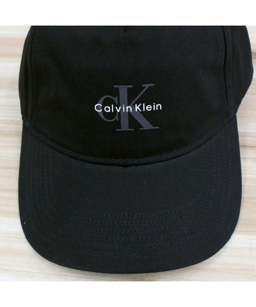 Calvin Klein(カルバン・クライン)の「CK モノロゴプリント ベースボールキャップ MONOLOGO PRINTED BASEBALL CAP(キャップ・メンズ・ブラック/ホワイト/ブラウン・ONE SIZE)」の17枚目の写真