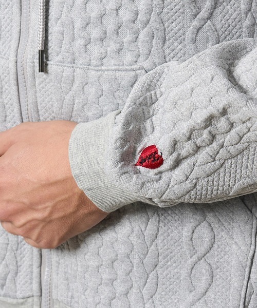 mpa3807- ケーブルジャガードダブルフェイス サガラ刺繍ジップパーカー