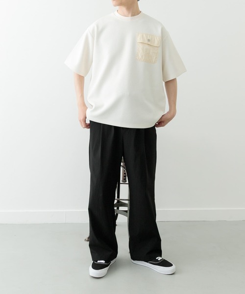 ITEMS URBANRESEARCH（アイテムズ アーバンリサーチ）の「フラップポケットワッフルクルーネックTops（Tシャツ/カットソー・メンズ・モカ/ブラック/ホワイト・LARGE/MEDIUM）」の14枚目の写真