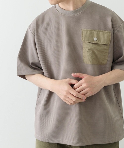 ITEMS URBANRESEARCH（アイテムズ アーバンリサーチ）の「フラップポケットワッフルクルーネックTops（Tシャツ/カットソー・メンズ・モカ/ブラック/ホワイト・LARGE/MEDIUM）」の22枚目の写真