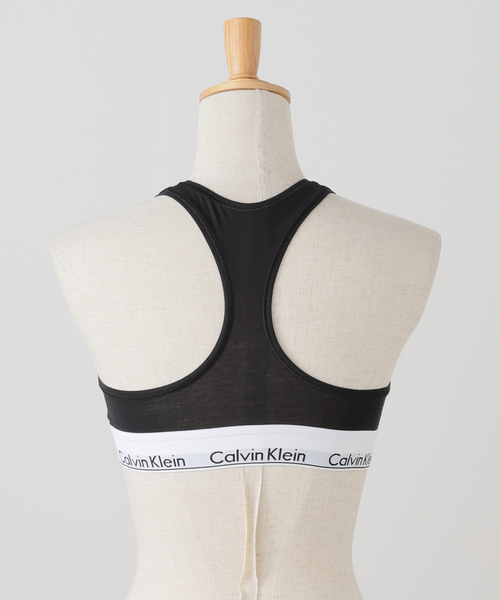 Calvin Klein Underwear(カルバンクラインアンダーウェア)の「【Calvin Klein / カルバン クライン】 LGHT LINED BRALETTE QF3785AD(スポーツブラ・レディース・ブラック/チャコールグレー・SMALL/MEDIUM)」の8枚目の写真
