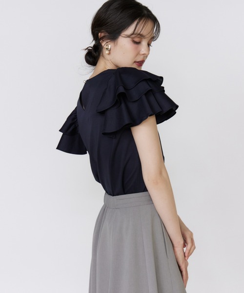 Maglie le cassetto（マーリエ ル カセット）の「32Gスーピマポンチ ボリュームフリルカットソー（Tシャツ/カットソー・レディース・オフホワイト/ブラウン/ネイビー/パープル・9号）」の3枚目の写真