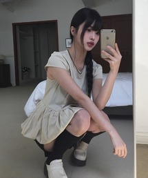 裾バルーンパフキャップスリーブブラウス