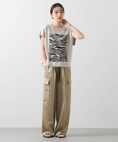 Gready Brilliant(グレディブリリアン)の「ゼブラプリントコクーンフレンチカットソー(Tシャツ/カットソー・レディース・グレイッシュベージュ/カーキ・FREE)」の9枚目の写真
