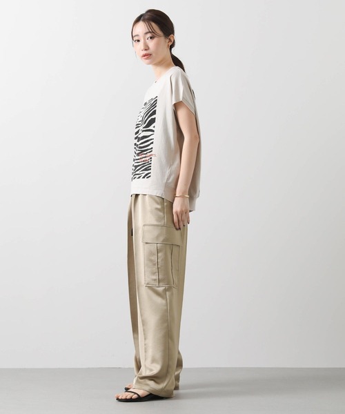 Gready Brilliant(グレディブリリアン)の「ゼブラプリントコクーンフレンチカットソー(Tシャツ/カットソー・レディース・グレイッシュベージュ/カーキ・FREE)」の8枚目の写真