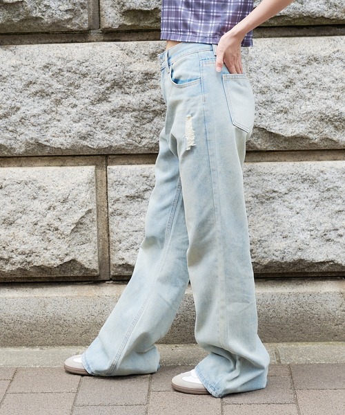 DURAS（デュラス）の「ヴィンテージ加工デニムパンツ（デニムパンツ・レディース・サックスブルー・SMALL/MEDIUM）」の12枚目の写真