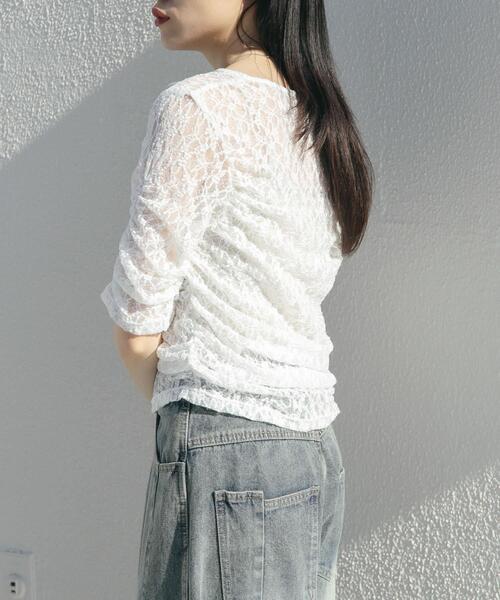 KBF（ケイビーエフ）の「ハーフスリーブドレープレースTEE（Tシャツ/カットソー・レディース・アイボリー/ブラック/オフホワイト・ONE）」の4枚目の写真