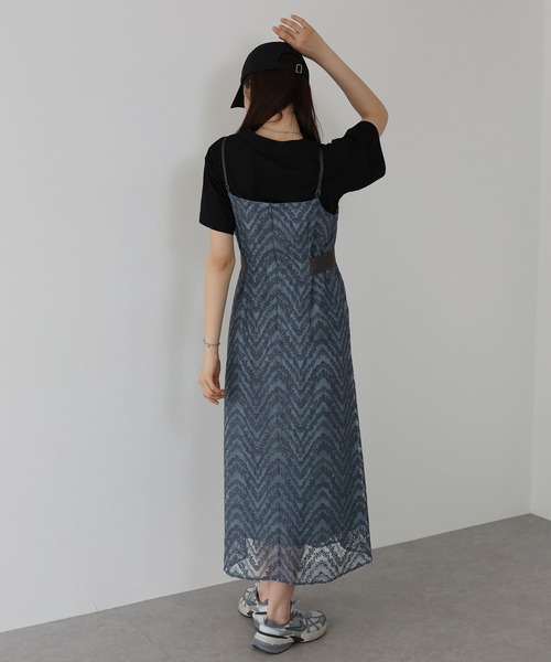 J by blue（ジェイバイブルー）の「ジャガードキャミワンピース（ワンピース・レディース・グレー/ブルー/ベージュ・MEDIUM）」の16枚目の写真
