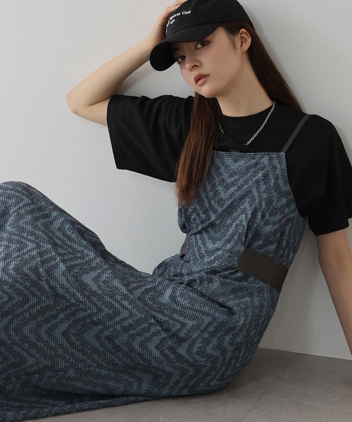 J by blue（ジェイバイブルー）の「ジャガードキャミワンピース（ワンピース・レディース・グレー/ブルー/ベージュ・MEDIUM）」の13枚目の写真