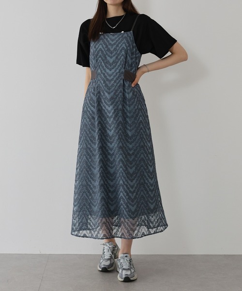 J by blue（ジェイバイブルー）の「ジャガードキャミワンピース（ワンピース・レディース・グレー/ブルー/ベージュ・MEDIUM）」の14枚目の写真