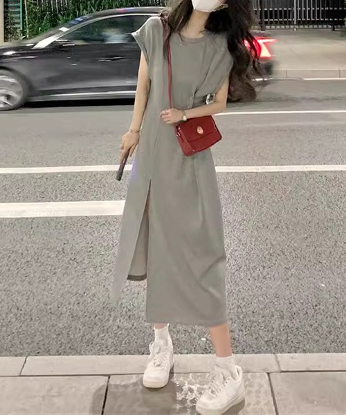 Lace Ladies(レースレディース)の「クルーネック タック ボタン スリット ナロー ワンピース(ワンピース・レディース・グレー・M/S/XL)」の4枚目の写真