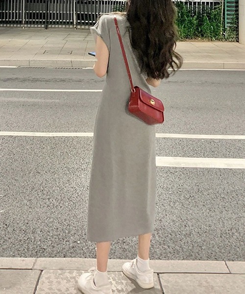Lace Ladies(レースレディース)の「クルーネック タック ボタン スリット ナロー ワンピース(ワンピース・レディース・グレー・M/S/XL)」の6枚目の写真