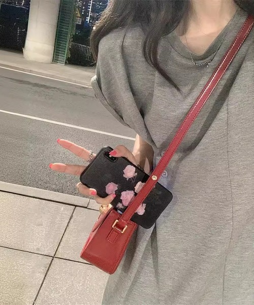 Lace Ladies(レースレディース)の「クルーネック タック ボタン スリット ナロー ワンピース(ワンピース・レディース・グレー・M/S/XL)」の7枚目の写真