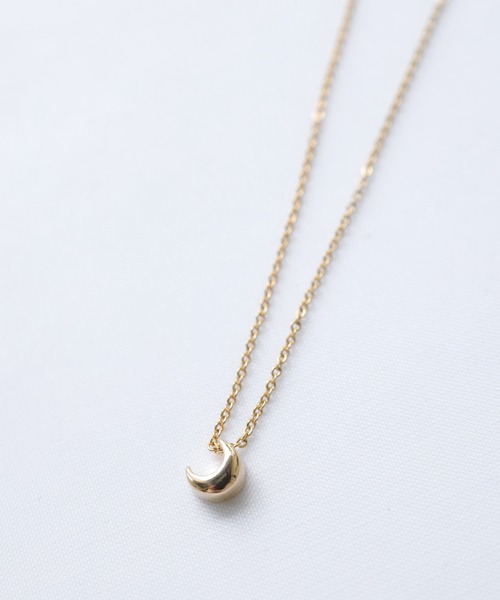 Crisp（クリスプ）の「ミニムーンネックレス（ネックレス・レディース・ゴールド/シルバー・FREE）」の2枚目の写真