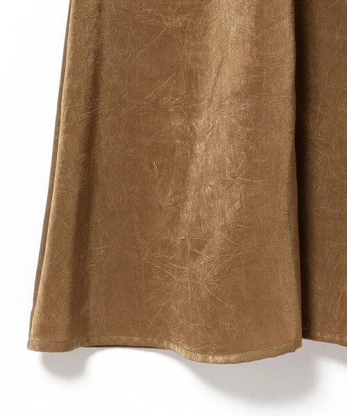 Ray BEAMS（レイビームス）の「サテン ドロスト キャミワンピース（ワンピース・レディース・ダークブラウン/ブラック・0/1）」の17枚目の写真