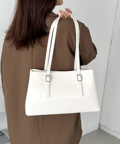 CLEA(クレア)の「【7色展開】ダブルハンドルスクエアバッグ(トートバッグ・レディース・ブルー/ブラック/ブラウン/レッド/ピンク/オフホワイト/キャメル・FREE)」の12枚目の写真