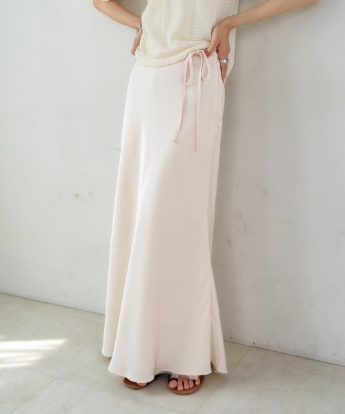Bab(バブ)の「【S・Mサイズ展開】裾シアーサテンナロースカート(スカート・レディース・アイボリー/ブラック/モカ・S/M)」の2枚目の写真