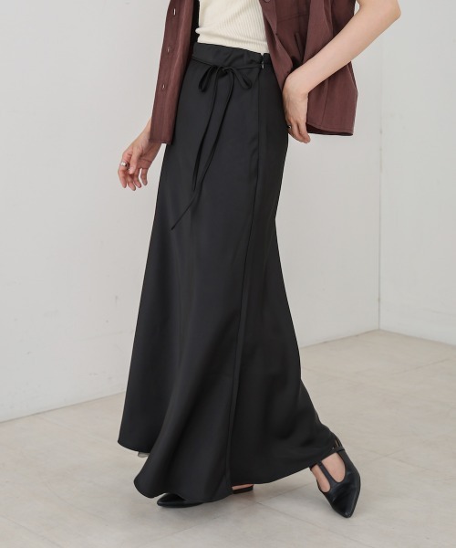 Bab(バブ)の「【S・Mサイズ展開】裾シアーサテンナロースカート(スカート・レディース・アイボリー/ブラック/モカ・S/M)」の3枚目の写真