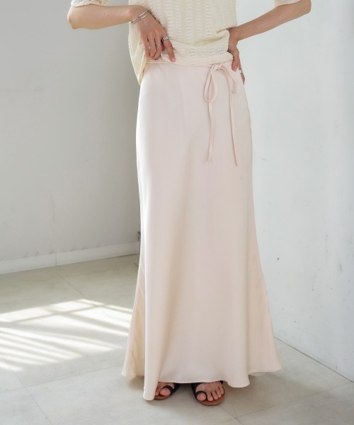 Bab(バブ)の「【S・Mサイズ展開】裾シアーサテンナロースカート(スカート・レディース・アイボリー/ブラック/モカ・S/M)」の5枚目の写真