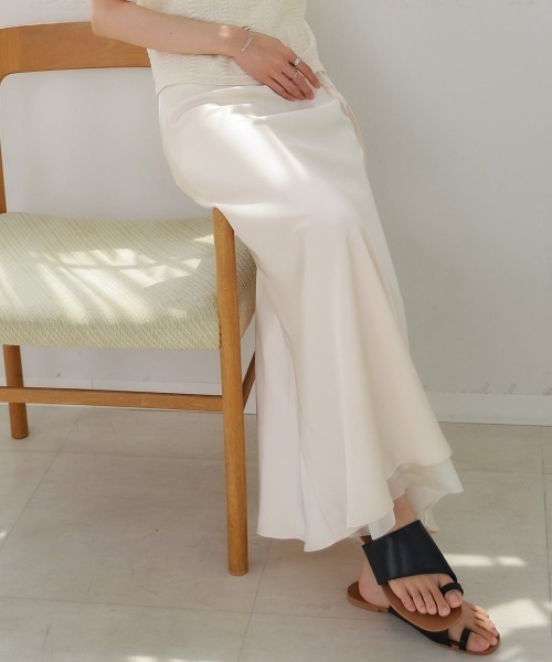 Bab(バブ)の「【S・Mサイズ展開】裾シアーサテンナロースカート(スカート・レディース・アイボリー/ブラック/モカ・S/M)」の11枚目の写真