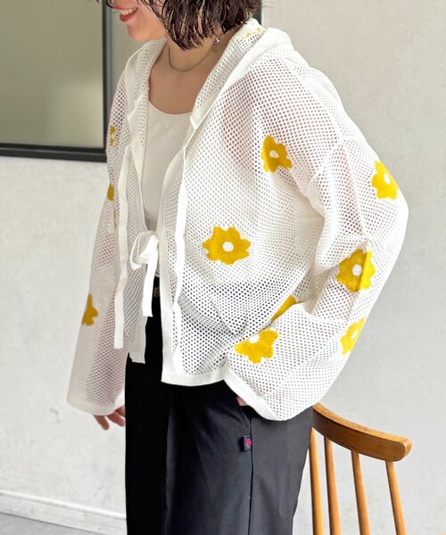 CPCM(シーピーシーエム)の「メッシュ花柄ジャガードパーカー(ニット/セーター・レディース・アイボリー/ブラック/ブラウン・FREE)」の6枚目の写真