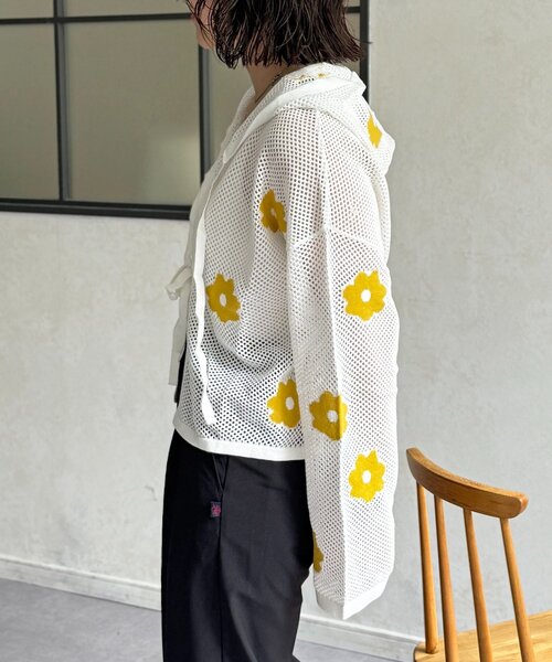 CPCM(シーピーシーエム)の「メッシュ花柄ジャガードパーカー(ニット/セーター・レディース・アイボリー/ブラック/ブラウン・FREE)」の7枚目の写真